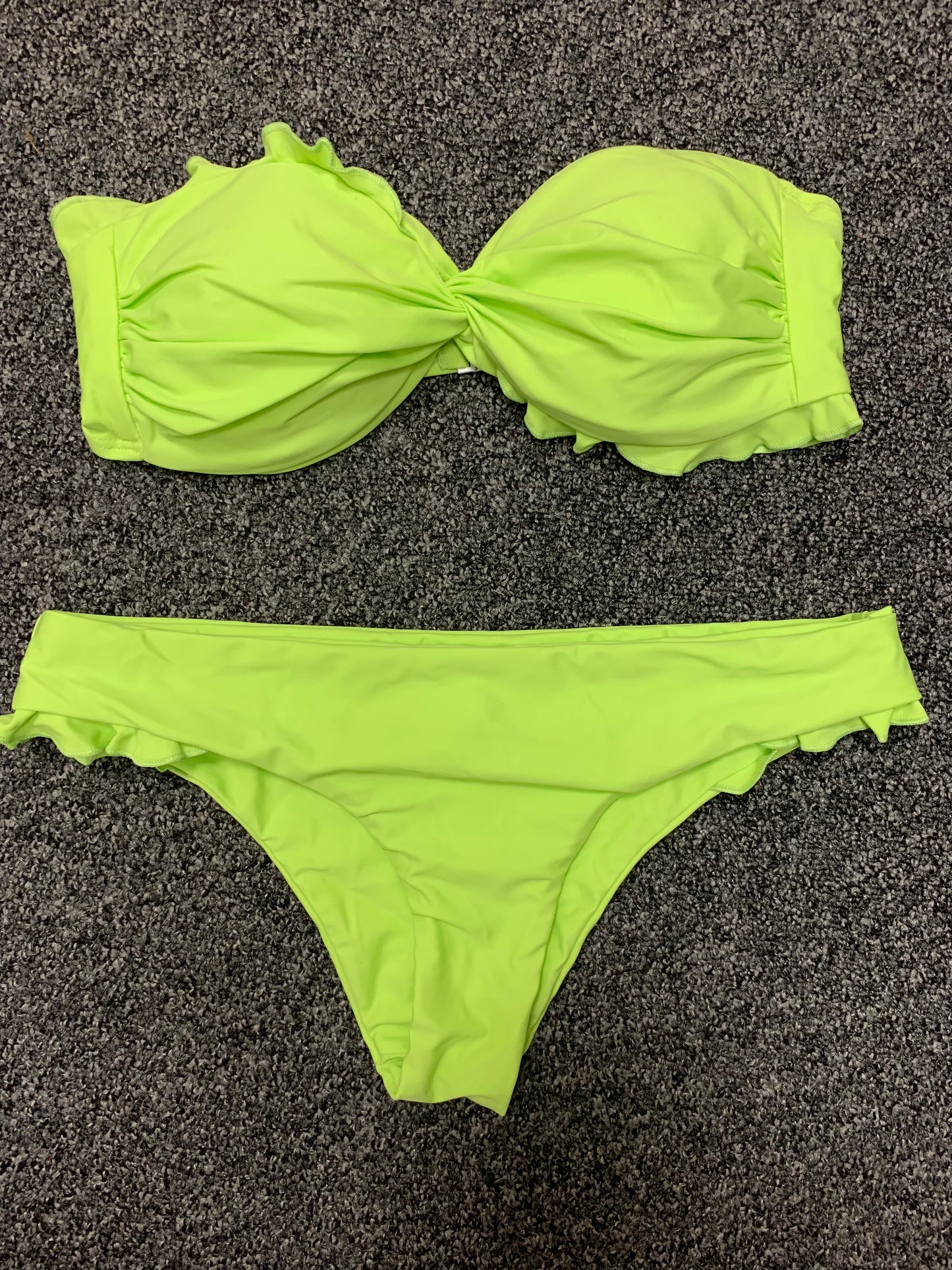 OLIVIA SET SAMPLE