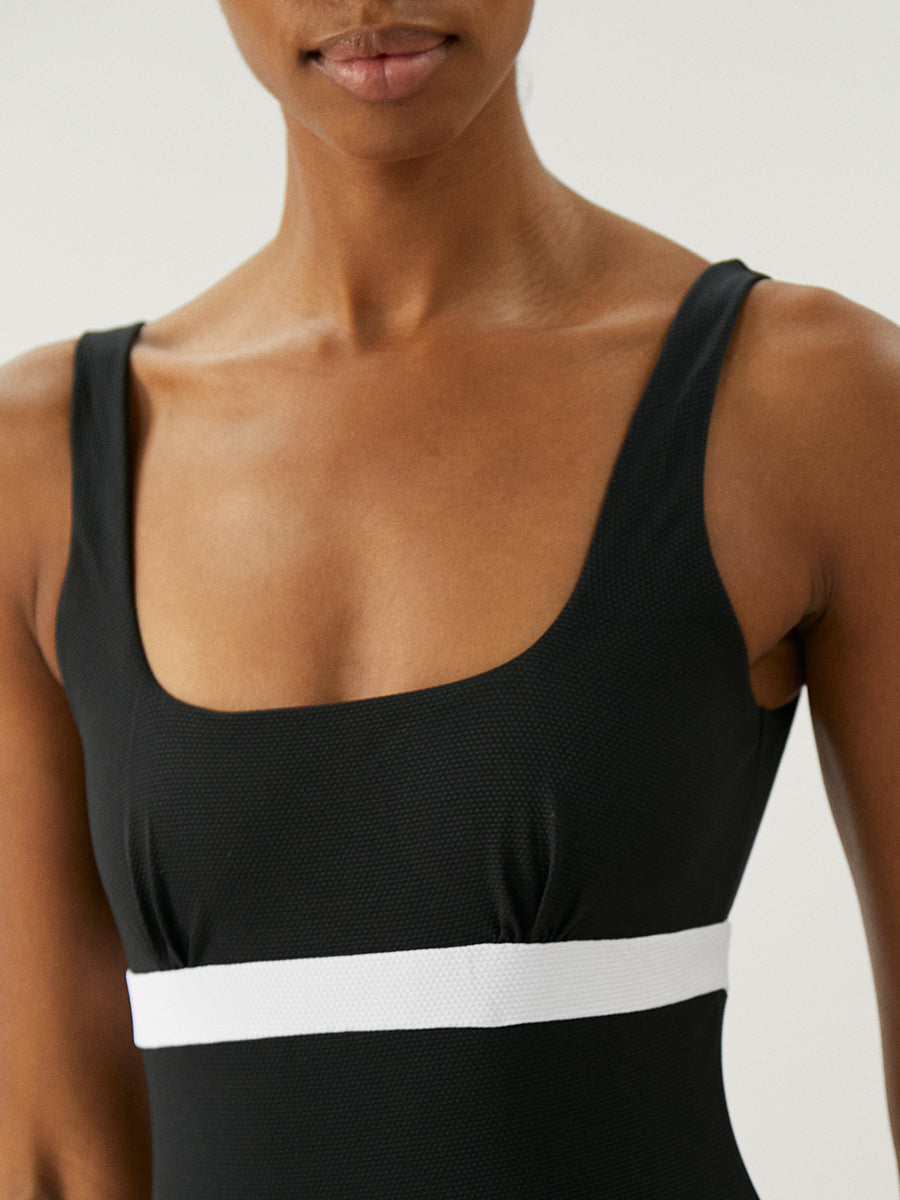 AMELIA MAILLOT