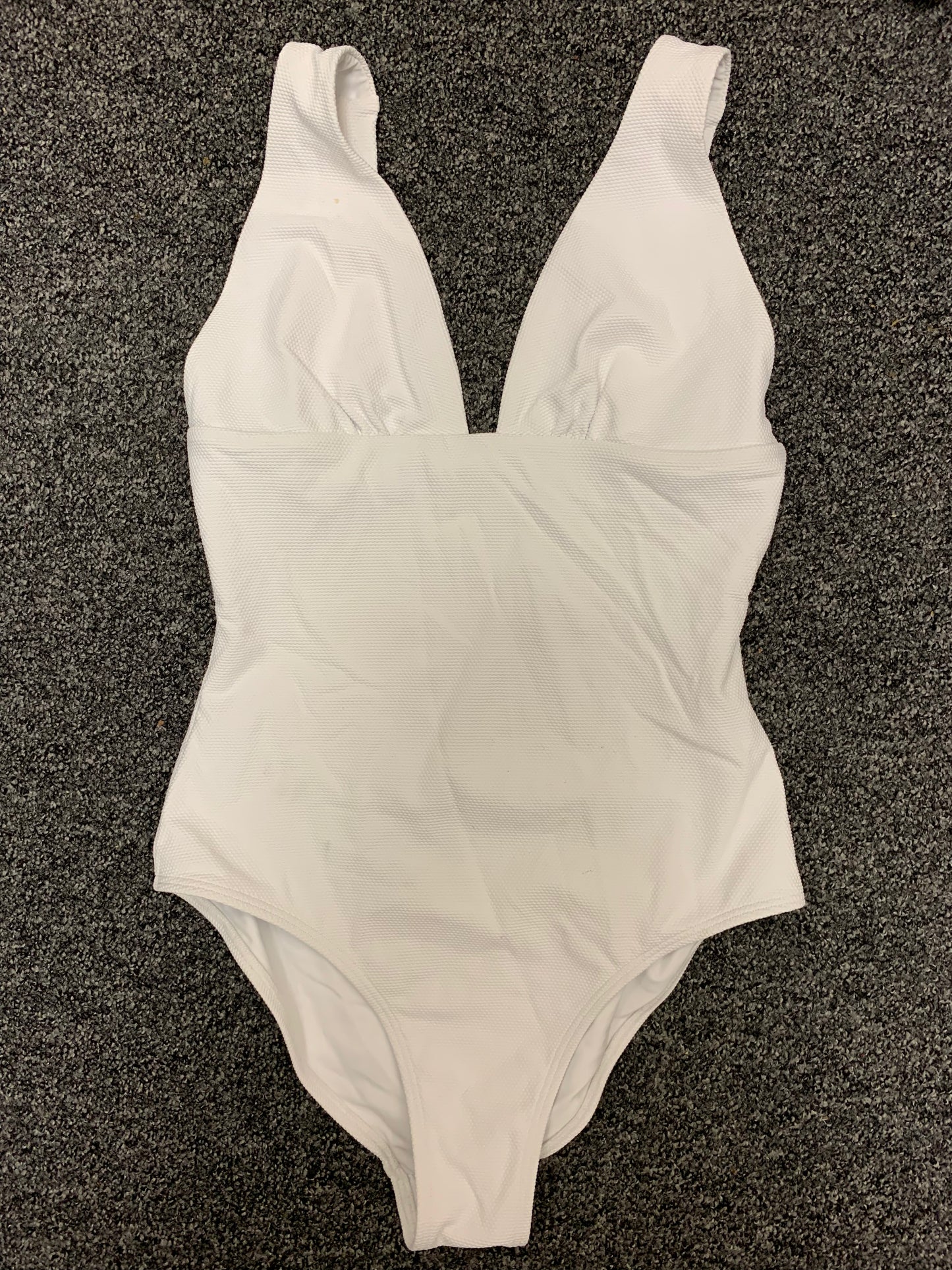 ANGIE MAILLOT SAMPLE